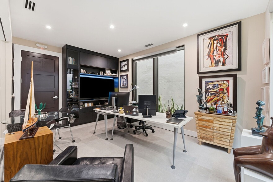 More Photos Of 45 Valencia Ave, Coral Gables Office For Sale