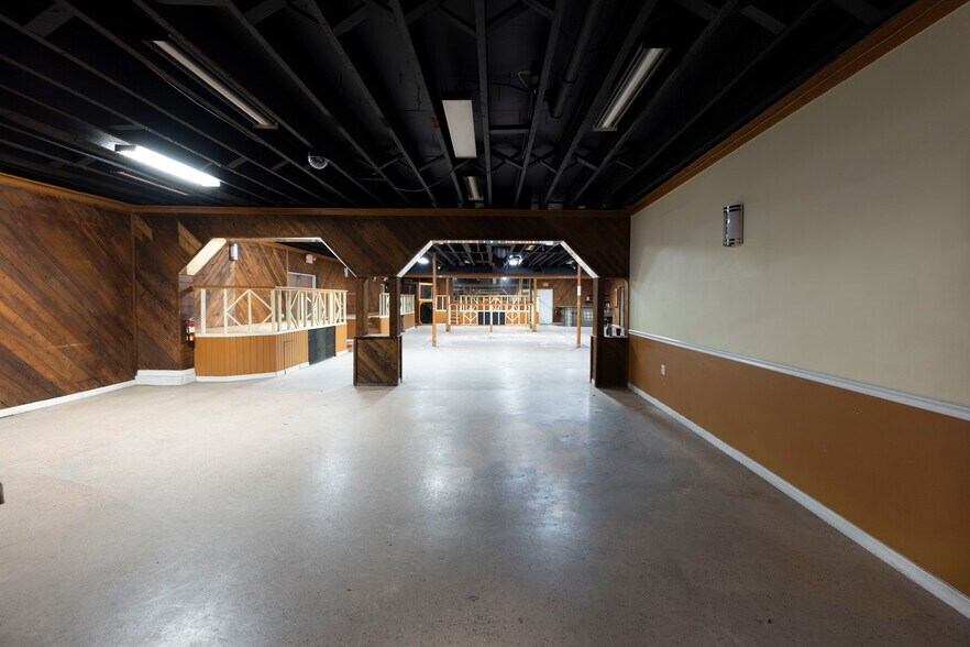 More Photos Of 644 King St, Cocoa Restaurant For Sale