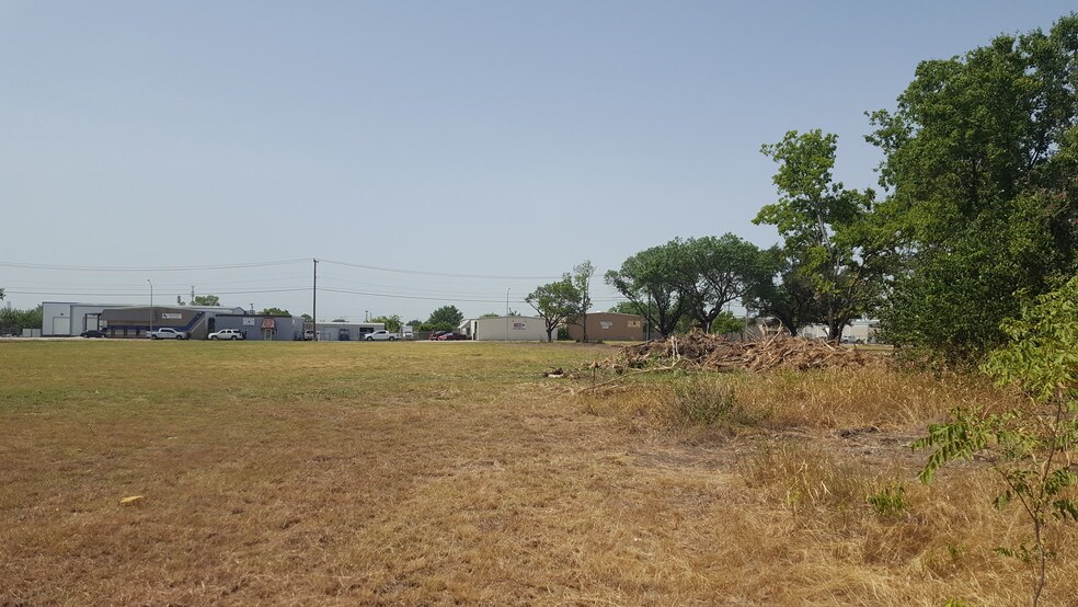 More Photos Of 4201 Glenview Dr, Haltom City Land For Sale