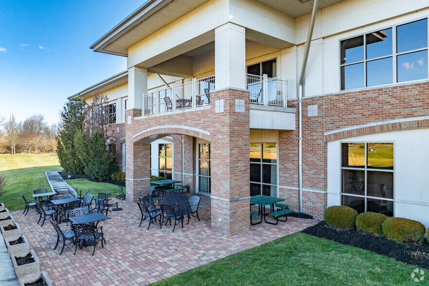 More Photos Of 4640 Trueman Blvd, Hilliard Office For Lease