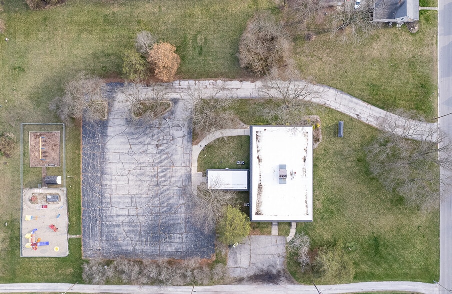 More Photos Of 1255 Engle St, Huntington Light Distribution For Sale