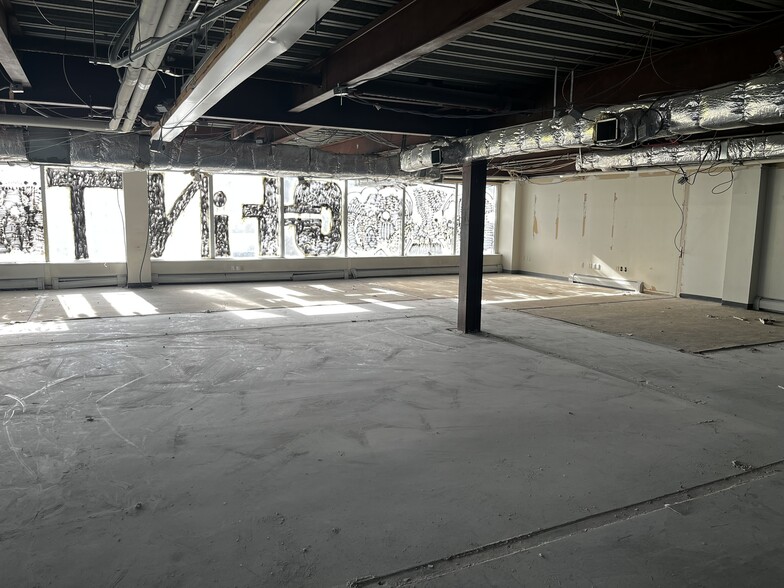 More Photos Of 110-114 Delancey St, New York Office For Sale