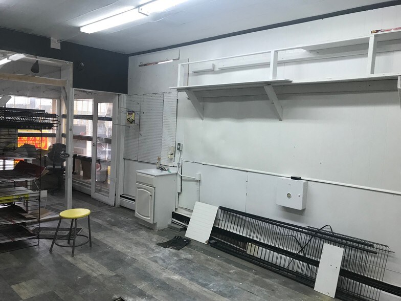 More Photos Of 2422 E Monument St, Baltimore Storefront Retail Residential For Sale