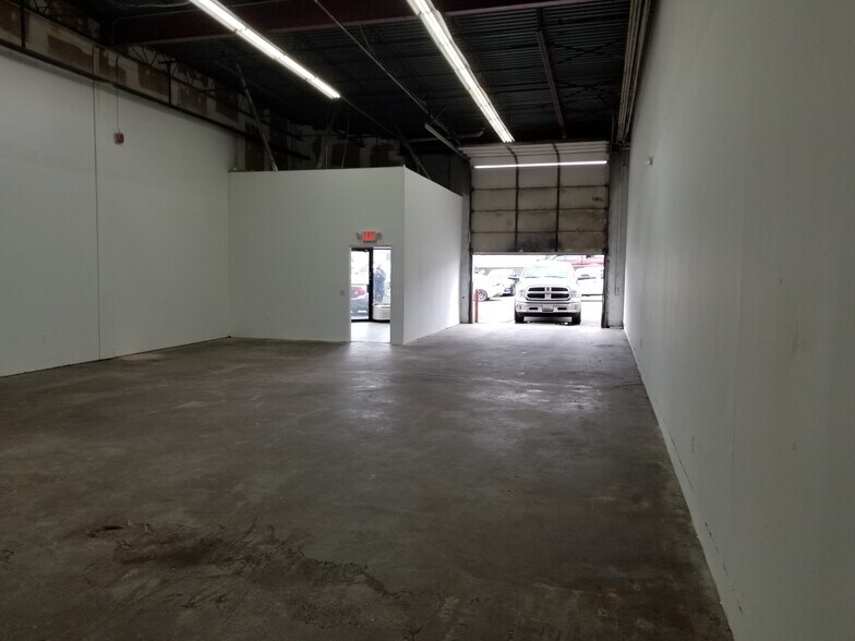 More Photos Of 14725 Baltimore Ave, Laurel Light Distribution For Lease