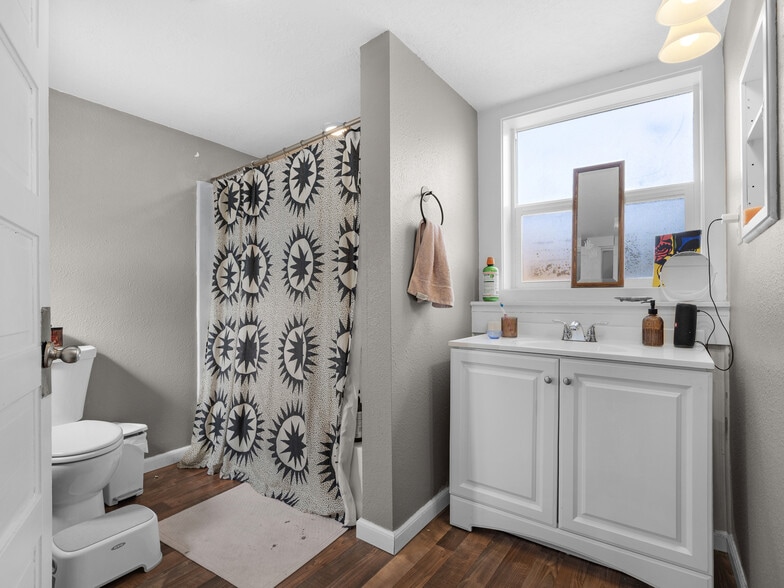 More Photos Of 175 W Bond St, Astoria Storefront Retail Residential For Sale