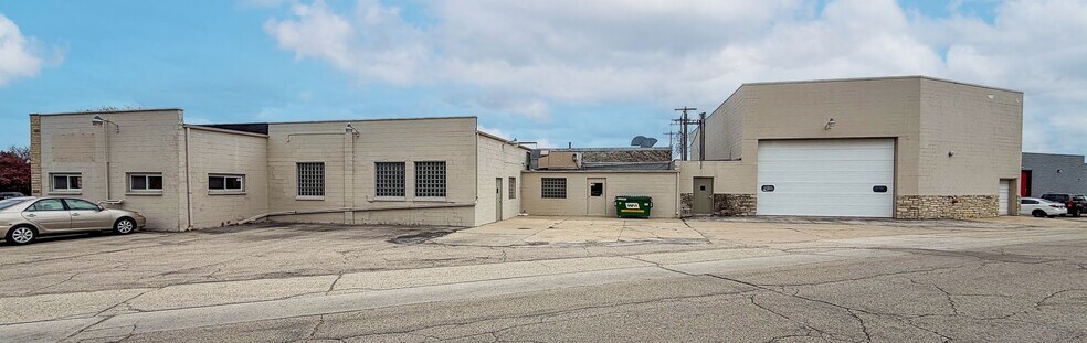 More Photos Of 12565 W Lisbon Rd, Brookfield Warehouse For Sale