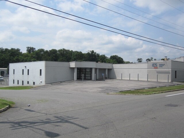Primary Photo Of 2708 Shenandoah Ave NW, Roanoke Warehouse For Sale