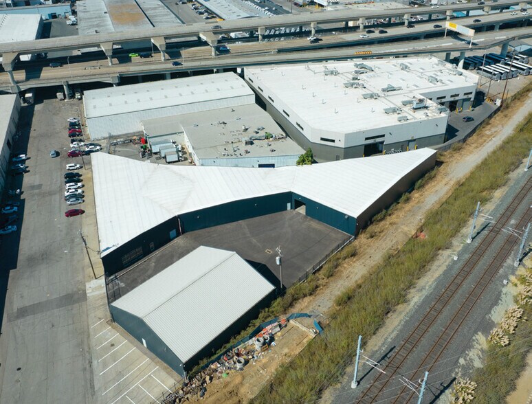 More Photos Of 1908-1950 Innes Ave, San Francisco Distribution For Sale