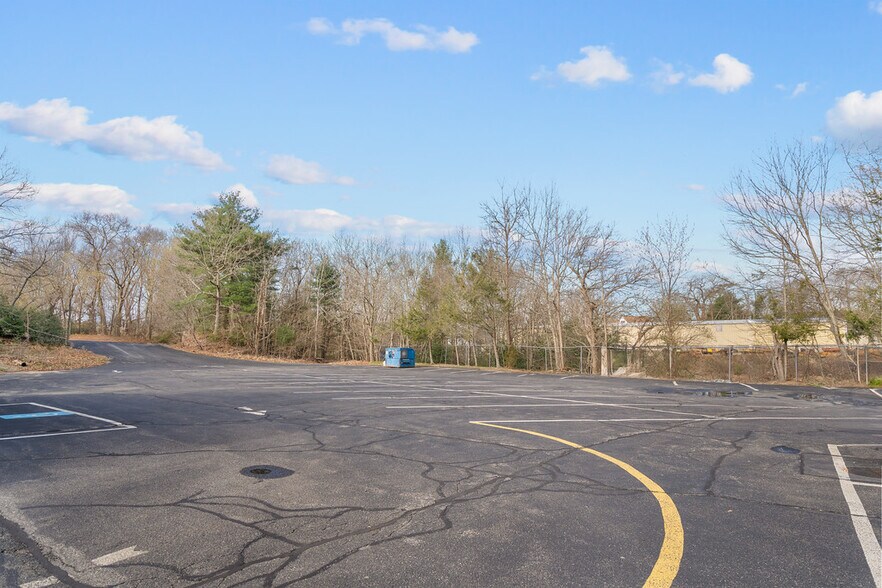 More Photos Of 56 N Bedford St, East Bridgewater Office For Sale