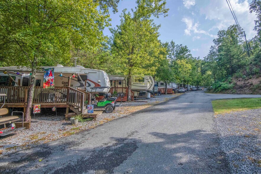 More Photos Of 251 Spring Valley Rd, Pigeon Forge Trailer Camper Park For Sale
