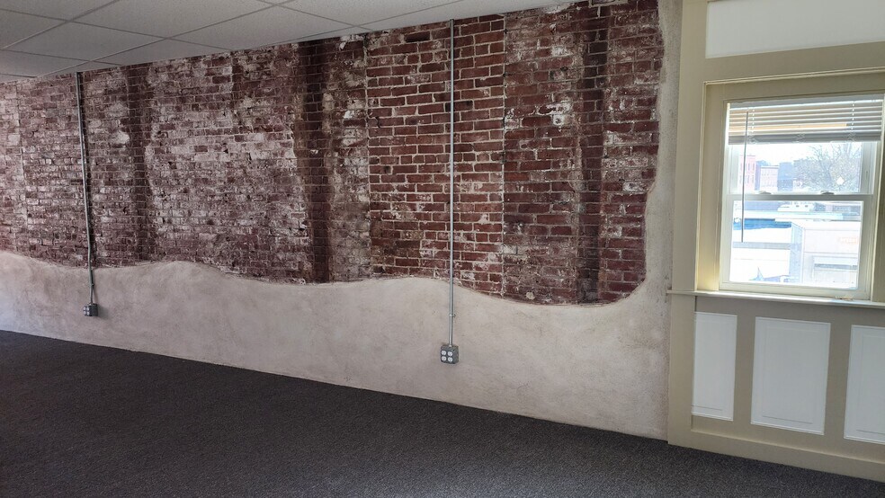 More Photos Of 14-18 Broadway, Taunton Storefront Retail Office For Lease