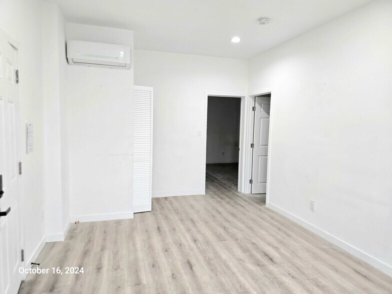 More Photos Of 1526 E 1st St, Los Angeles Coworking Space