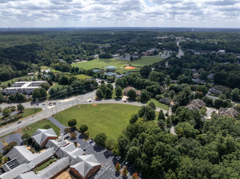More Photos Of 5908 Ballinger Rd, Greensboro Medical For Lease