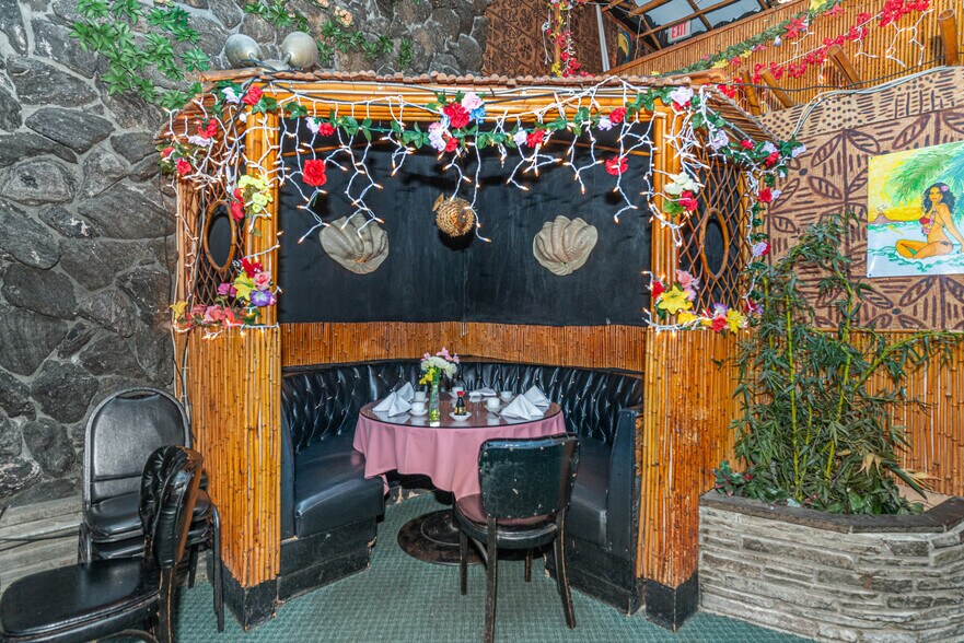 More Photos Of 768 Stuyvesant Ave, Lyndhurst General Retail For Sale