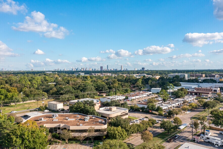More Photos Of 1240 Blalock Rd, Houston Medical For Lease