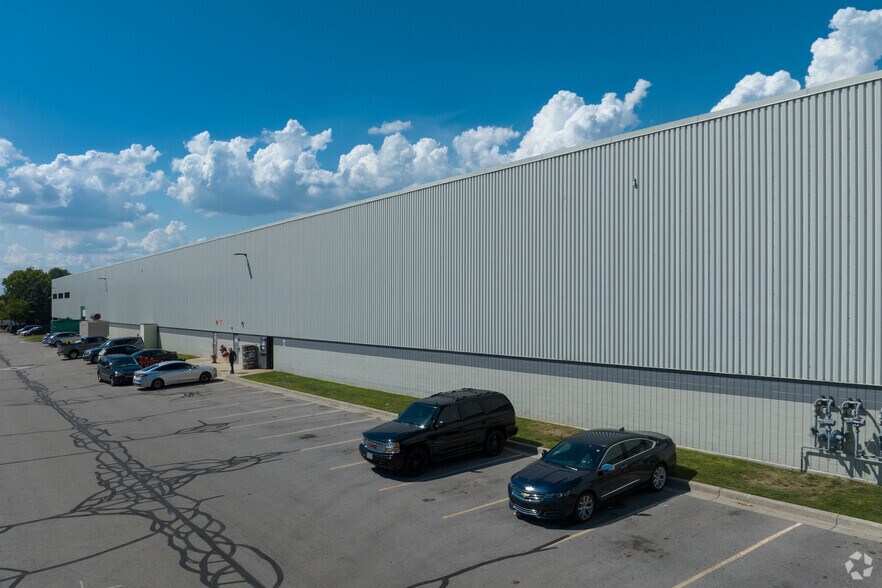 More Photos Of 14235-14325 Frazho Rd, Warren Distribution For Lease