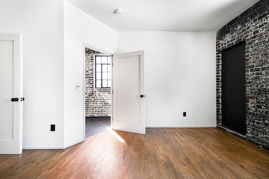 More Photos Of 3022 W Sunset Blvd, Los Angeles Storefront Retail Residential For Lease