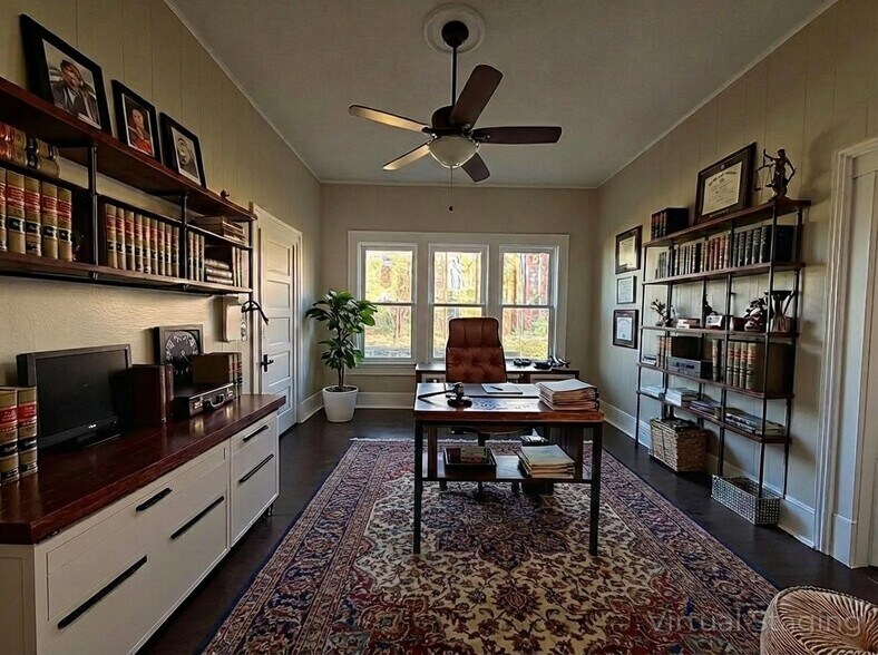 More Photos Of 402 College St, Clinton Office For Sale