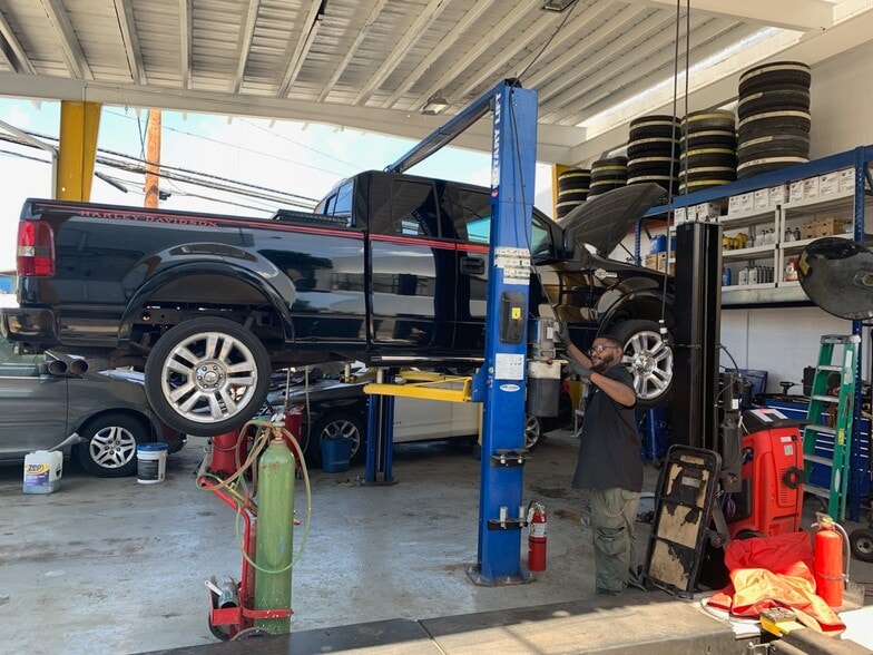 More Photos Of 655 Mapunapuna St, Honolulu Warehouse For Lease