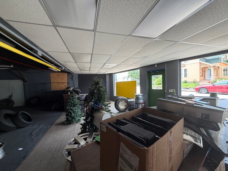 More Photos Of 106 W Broad St, Pawcatuck Auto Dealership For Sale