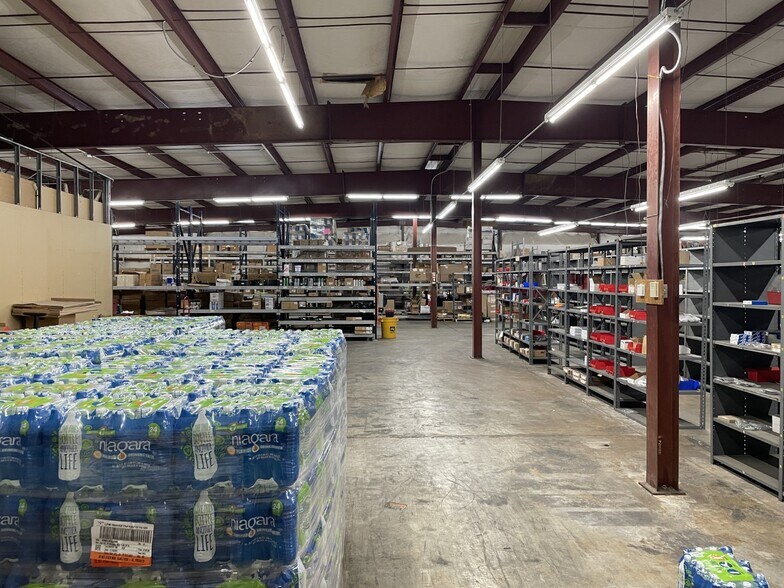 More Photos Of 5312 W 65th St, Little Rock Light Distribution For Lease