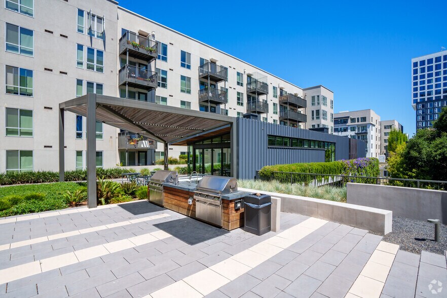 More Photos Of 2302 Valdez St, Oakland Apartments For Lease