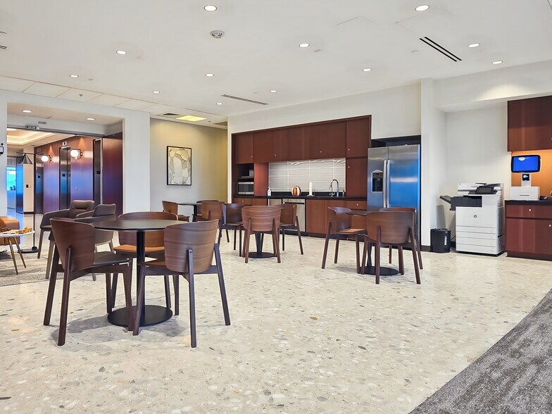 More Photos Of 60 E Rio Salado Pky, Tempe Coworking Space