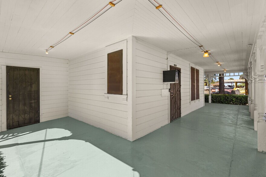 More Photos Of 591 W 9th St, San Bernardino Office For Sale