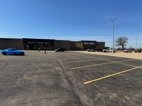 Primary Photo Of 1590 1st Ave, Ottawa Unknown For Lease