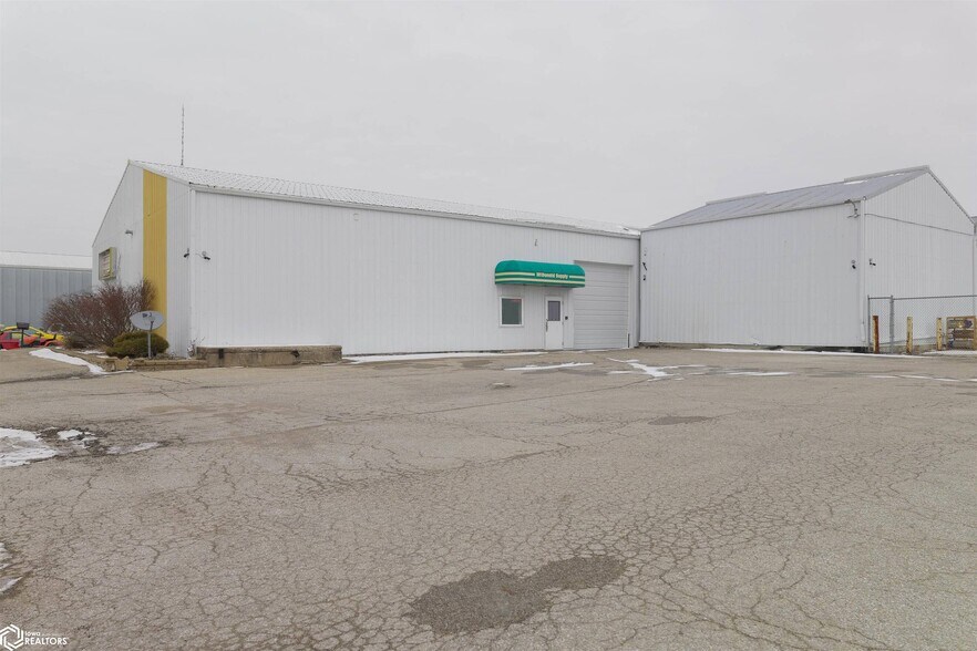 More Photos Of 1130 Broadway St, West Burlington Industrial For Lease