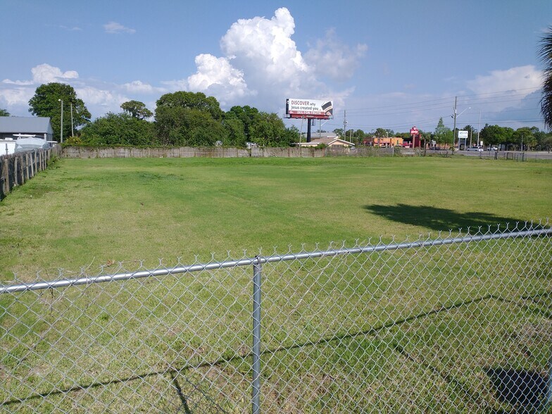 More Photos Of 8825 Ulmerton Rd, Largo Land For Lease