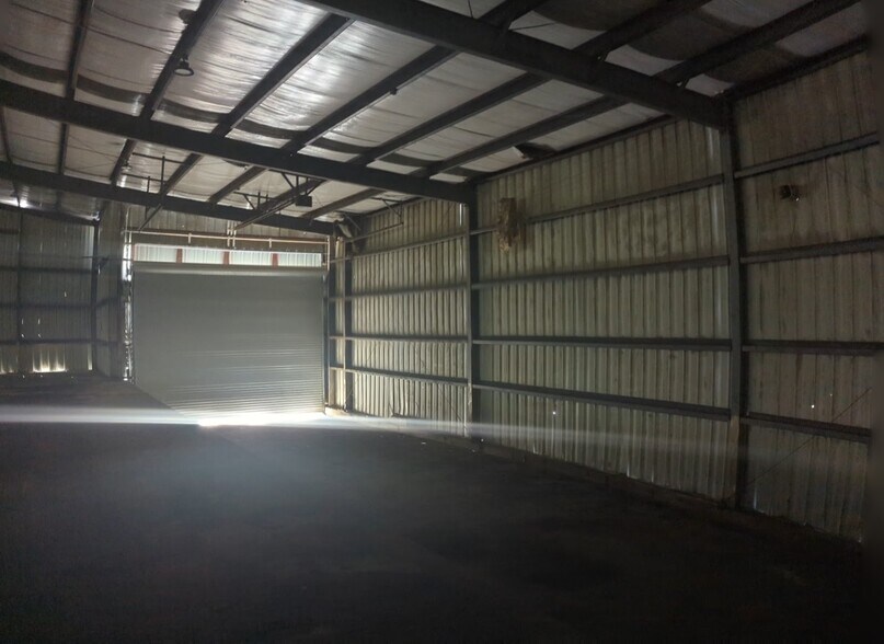More Photos Of 91 S College St, Statesboro Warehouse For Sale