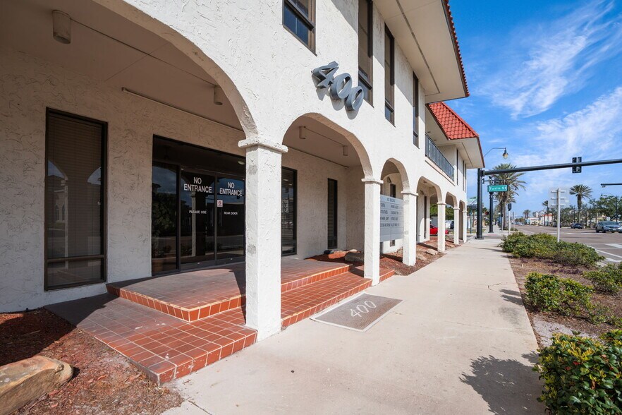 More Photos Of 400 S Tamiami Trl, Venice Medical For Sale