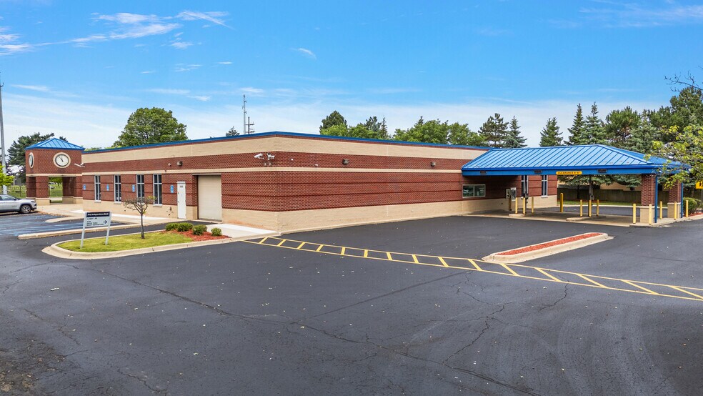 More Photos Of 38880 Garfield Rd, Clinton Township Medical For Lease