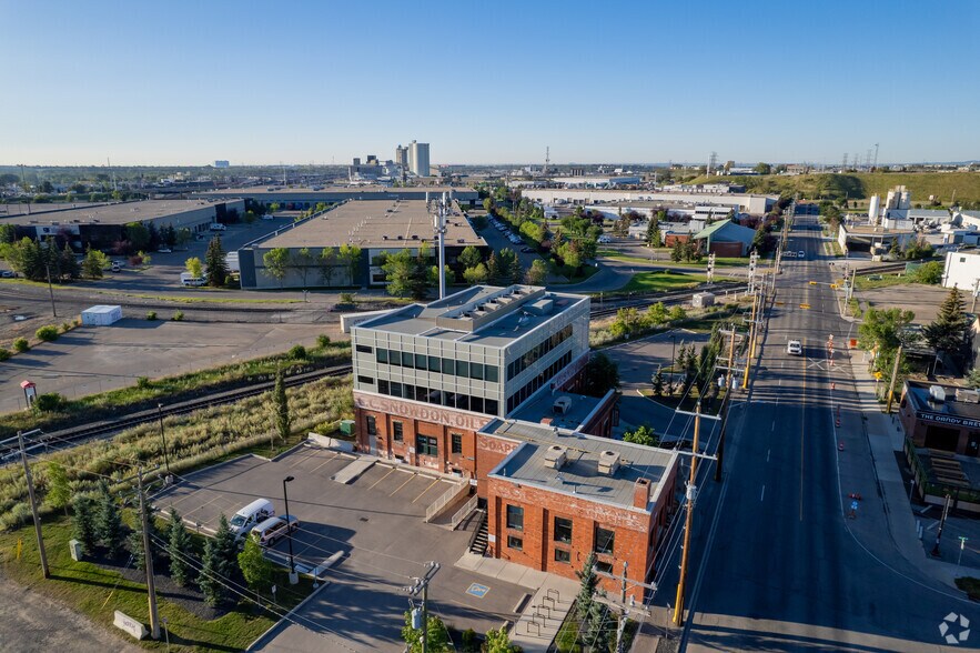 More Photos Of 2010 11th St SW, Calgary Office For Sale