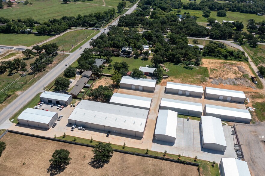 More Photos Of 5790 Rendon Bloodworth Rd, Fort Worth Industrial For Lease