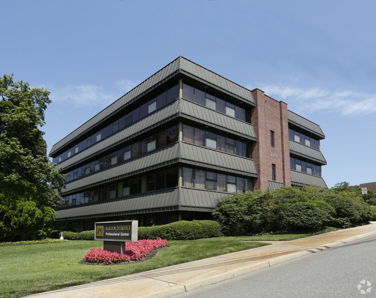 More Photos Of 10 Allen St, Toms River Office For Lease
