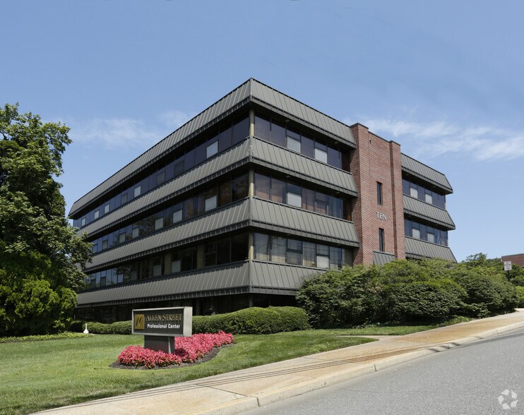 More Photos Of 10 Allen St, Toms River Office For Lease