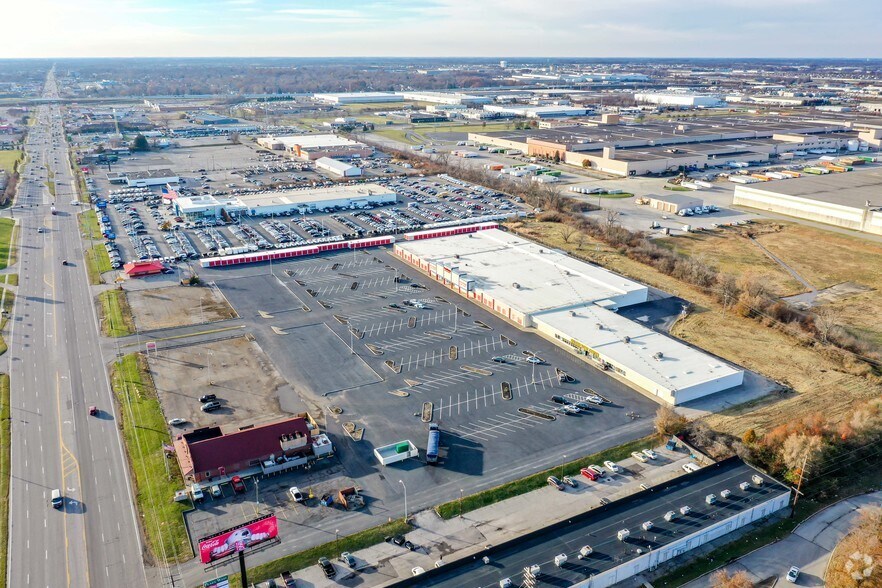 More Photos Of 3784-3800 W Broad St, Columbus Self Storage For Sale