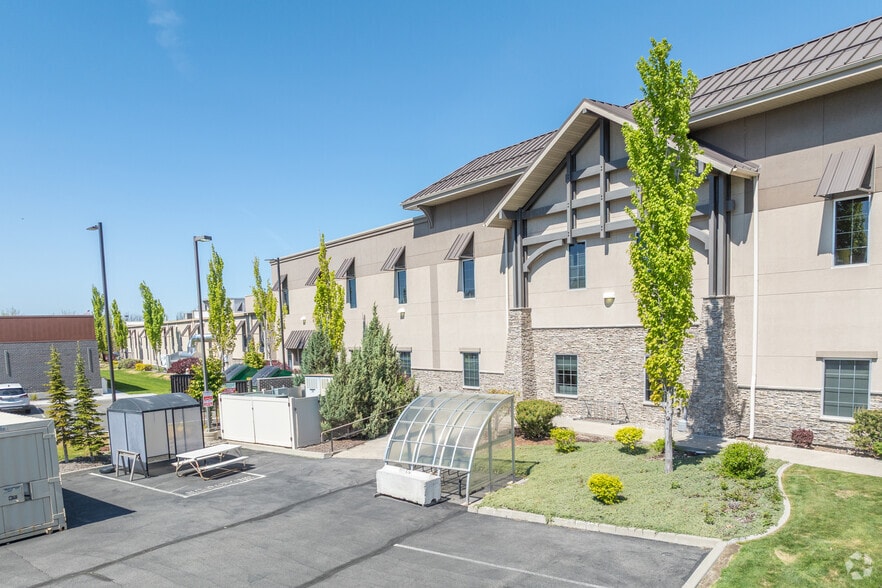 More Photos Of 1322 N Whitman Ln, Liberty Lake Office For Lease