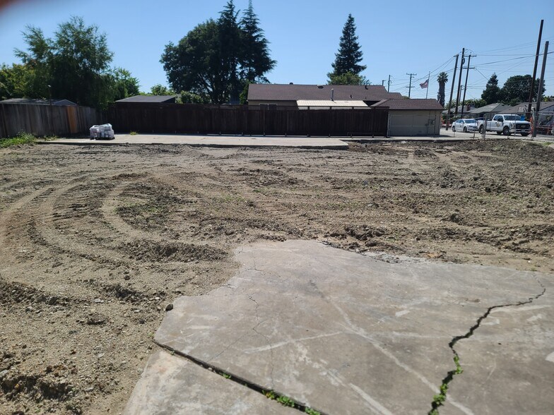 More Photos Of 867 E Lewelling Blvd, Ashland Land For Sale