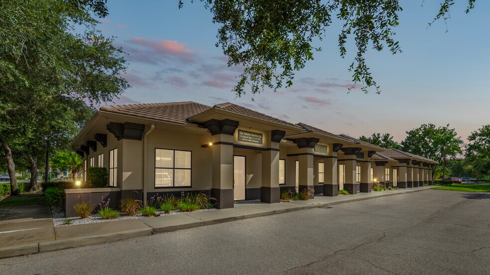 More Photos Of 5313-5343 Paylor Ln, Lakewood Ranch Office For Sale