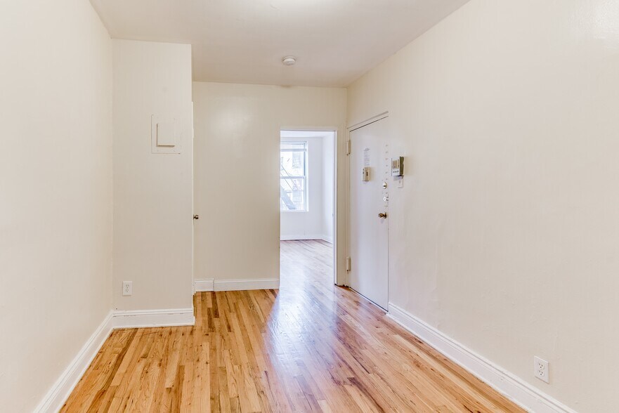More Photos Of 4132 53rd St, Woodside Apartments For Sale