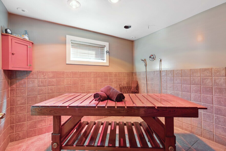 More Photos Of 694 Quechee Main St, Quechee Health Club For Sale