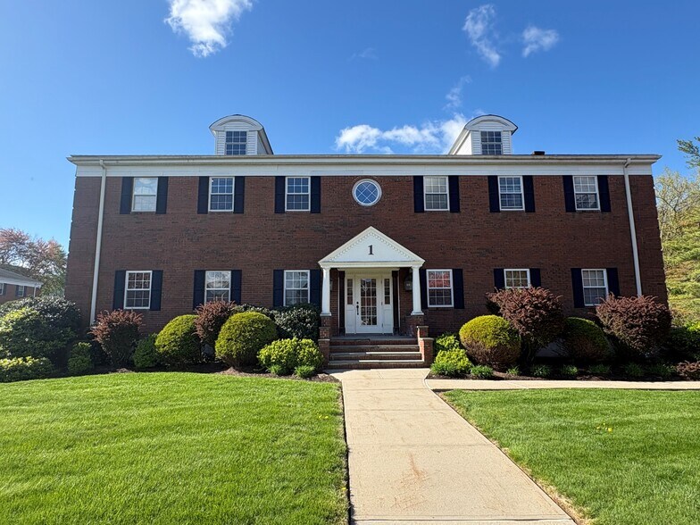 More Photos Of , Bloomfield Office For Sale