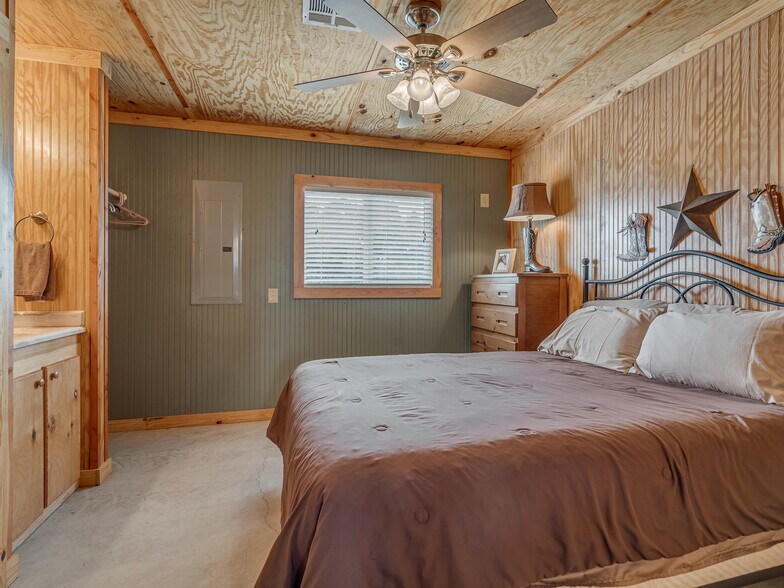 More Photos Of 341070 E 890 Rd, Chandler Lodge Meeting Hall For Sale