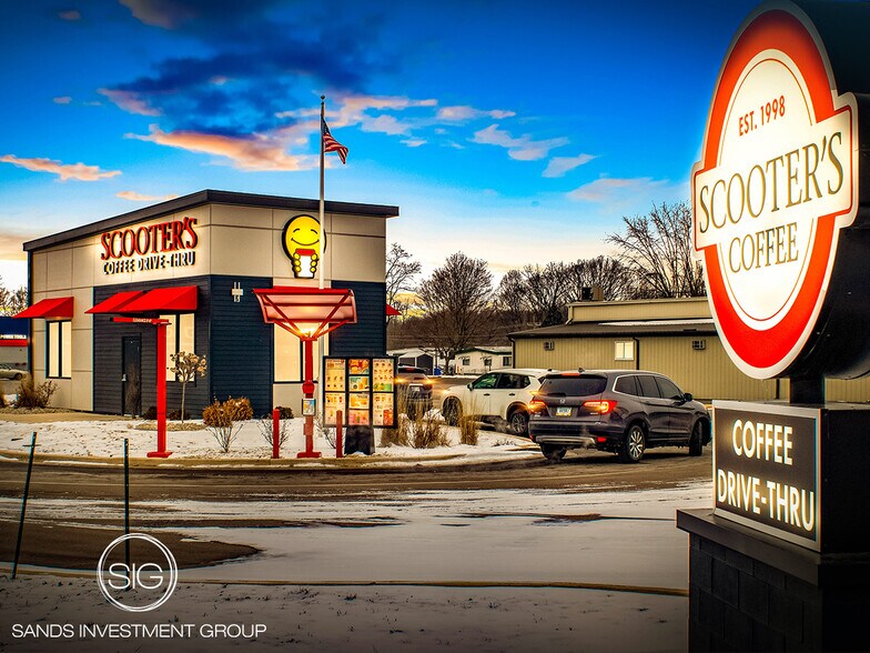 Primary Photo Of 1705 S Memorial Dr, New Castle General Retail For Sale