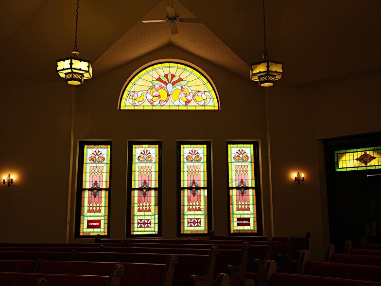 More Photos Of 112 E 2nd St, Norborne Religious Facility For Sale