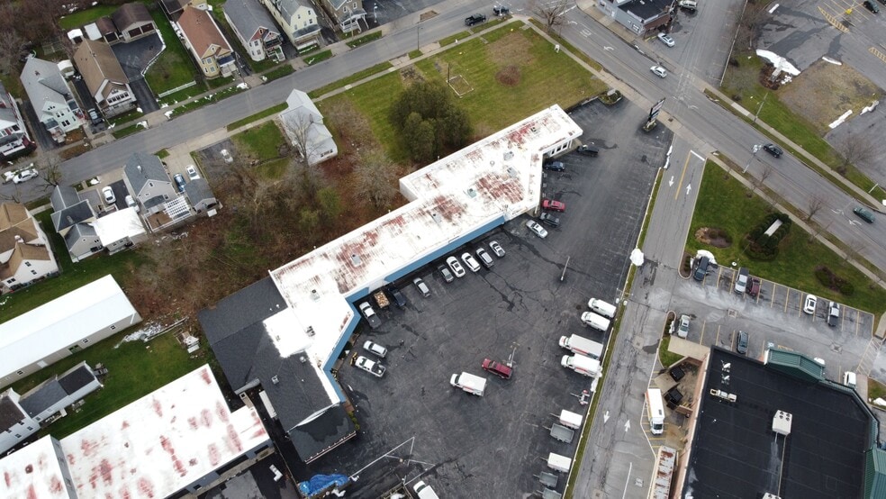 More Photos Of 1155 Mohawk St, Utica Storefront For Lease