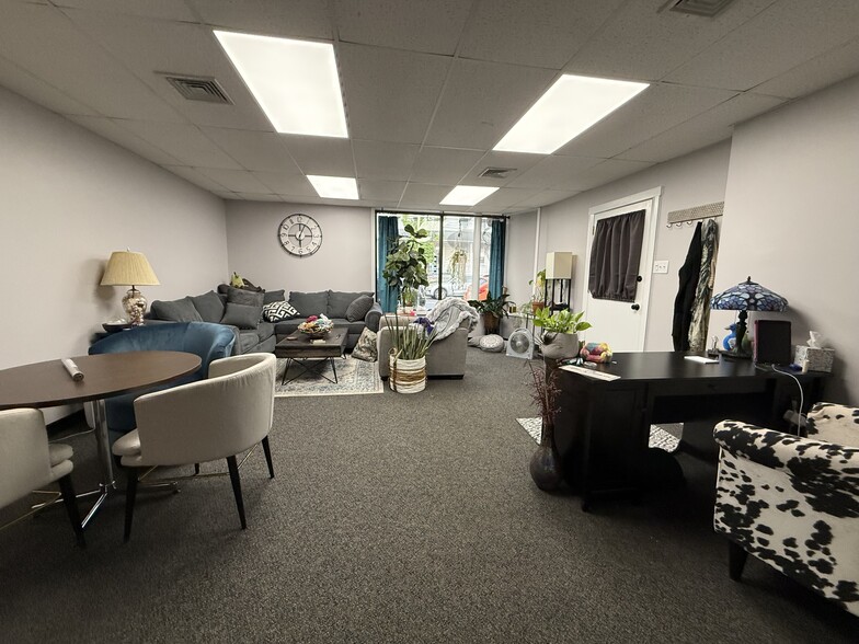 More Photos Of 800 Main St, Hellertown Office For Lease